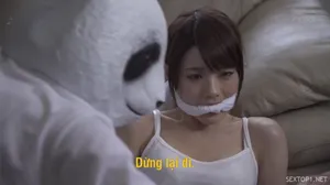 Những em nữ học sinh và những gã biến thái nơi công cộng