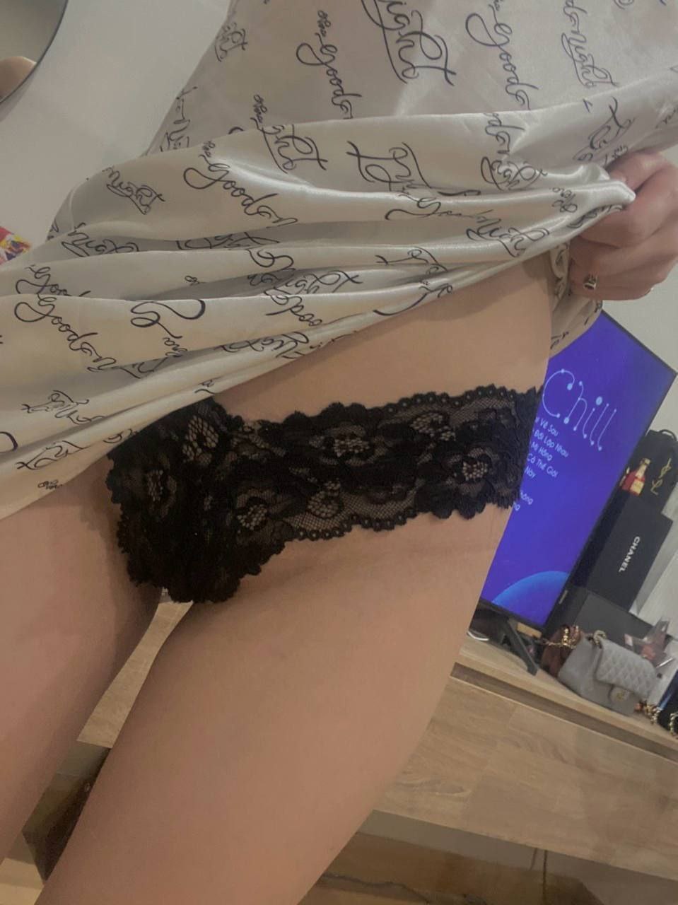 两个个黑丝骚货轮轮 Thưởng thức số lượng lớn nước xổ số, đam mê đỉnh cao 骚逼舔鸡巴草逼 Nước chảy dâm đãng